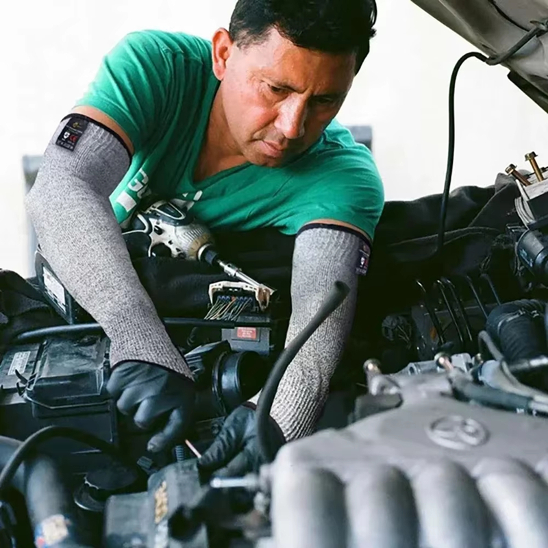 1Pc Outdoor Cut-Resistant Arm  - مراجعة Cut Resistant Glove وسعره